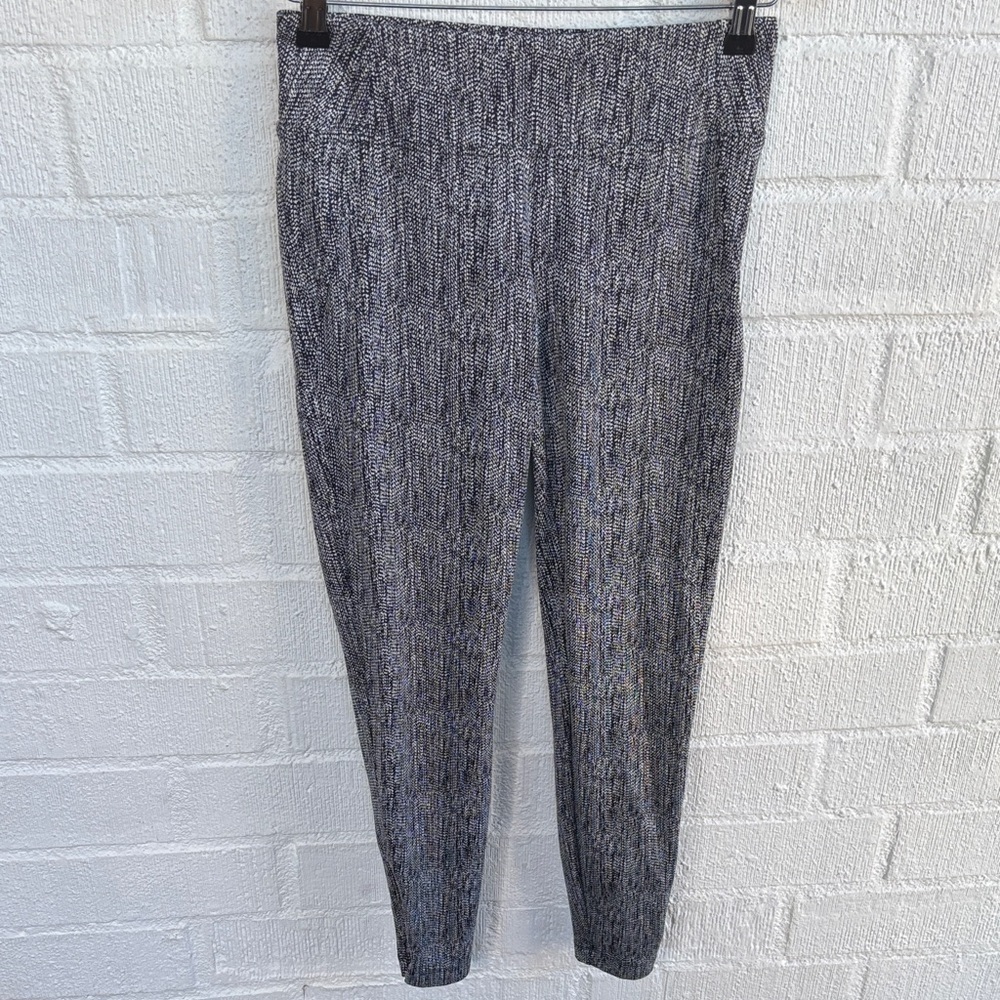 Athleta Delancey Moto Tight Black and White Ankle Zipper Pants sz S